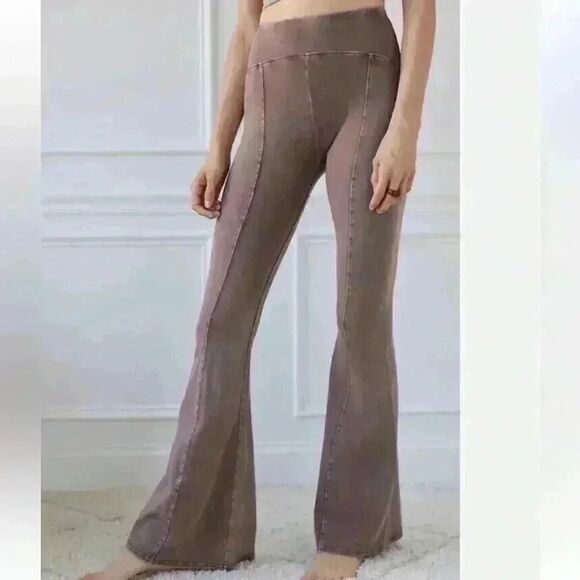 Out From Under Aria Seamed Flare Leg Pant Urban Outfitters Bell Bottom - Picture 1 of 10